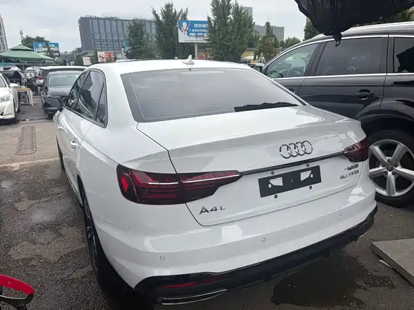 Audi A4L 2023
