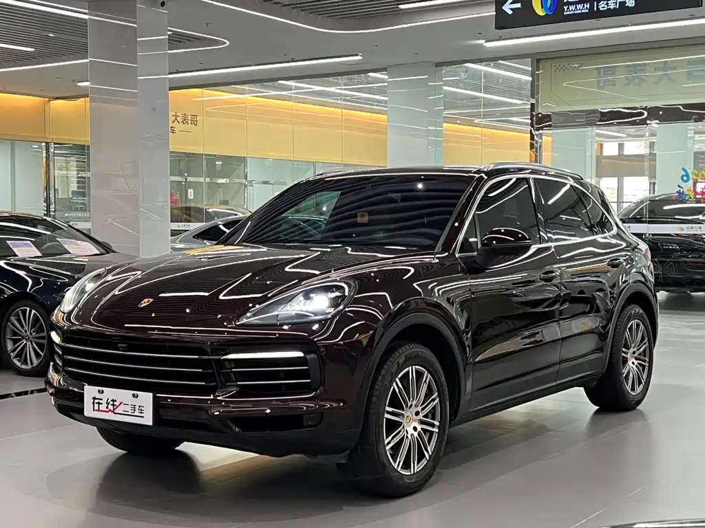 Porsche Cayenne 2019 — фото 1