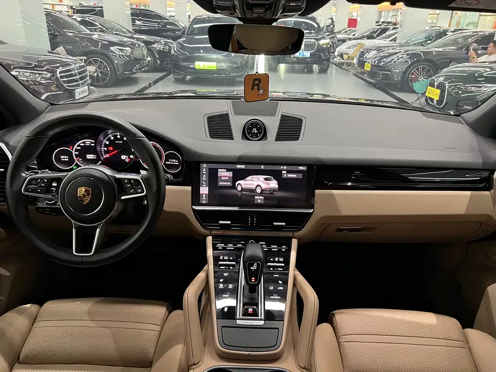 Porsche Cayenne 2019 — фото 11