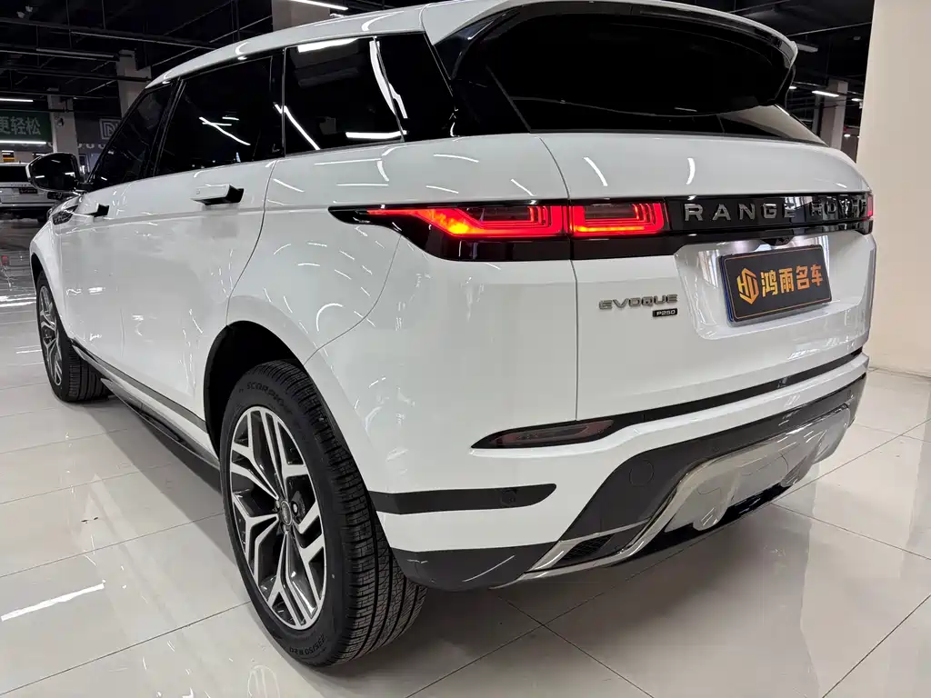 Land Rover Evoque 2023 — фото 18