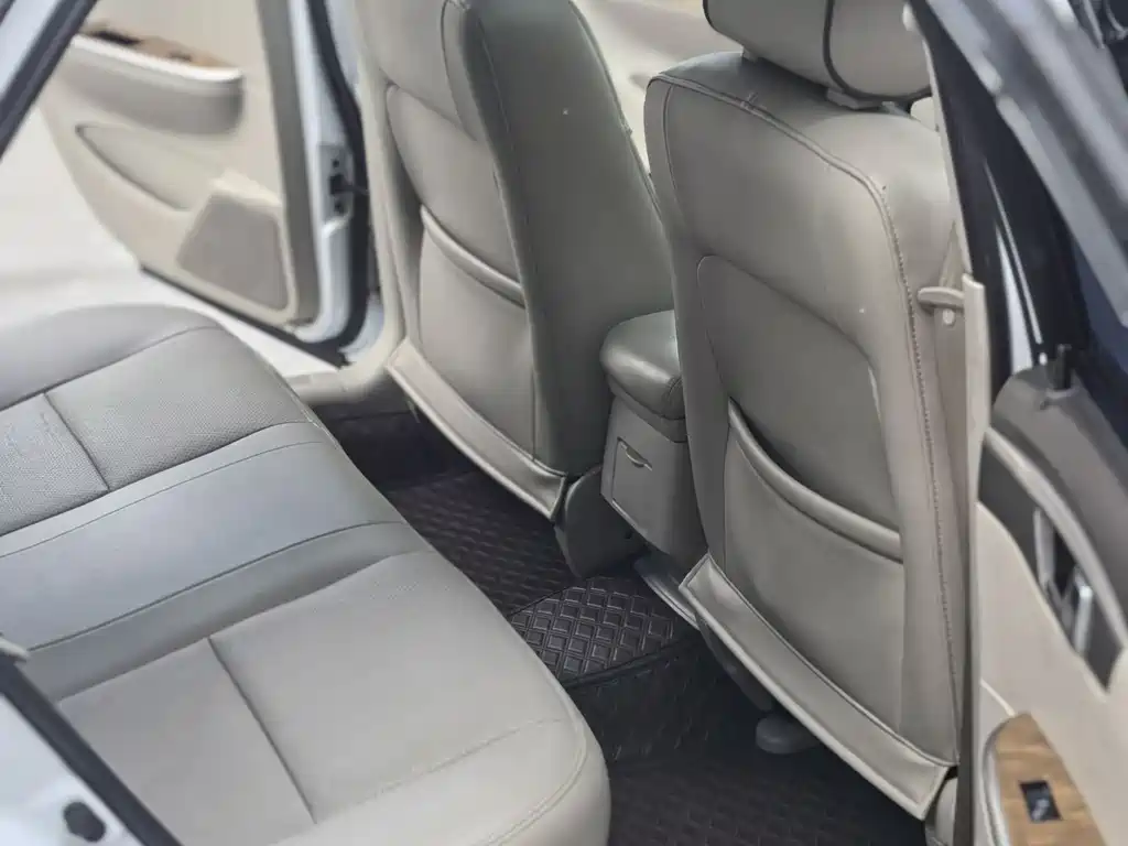 Buick Excelle 2015 — фото 13