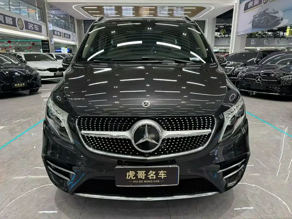 Mercedes-Benz V-Class 2022 — фото 2