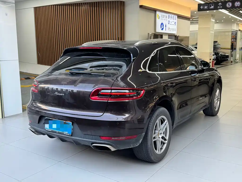 Porsche Macan 2015 — фото 14