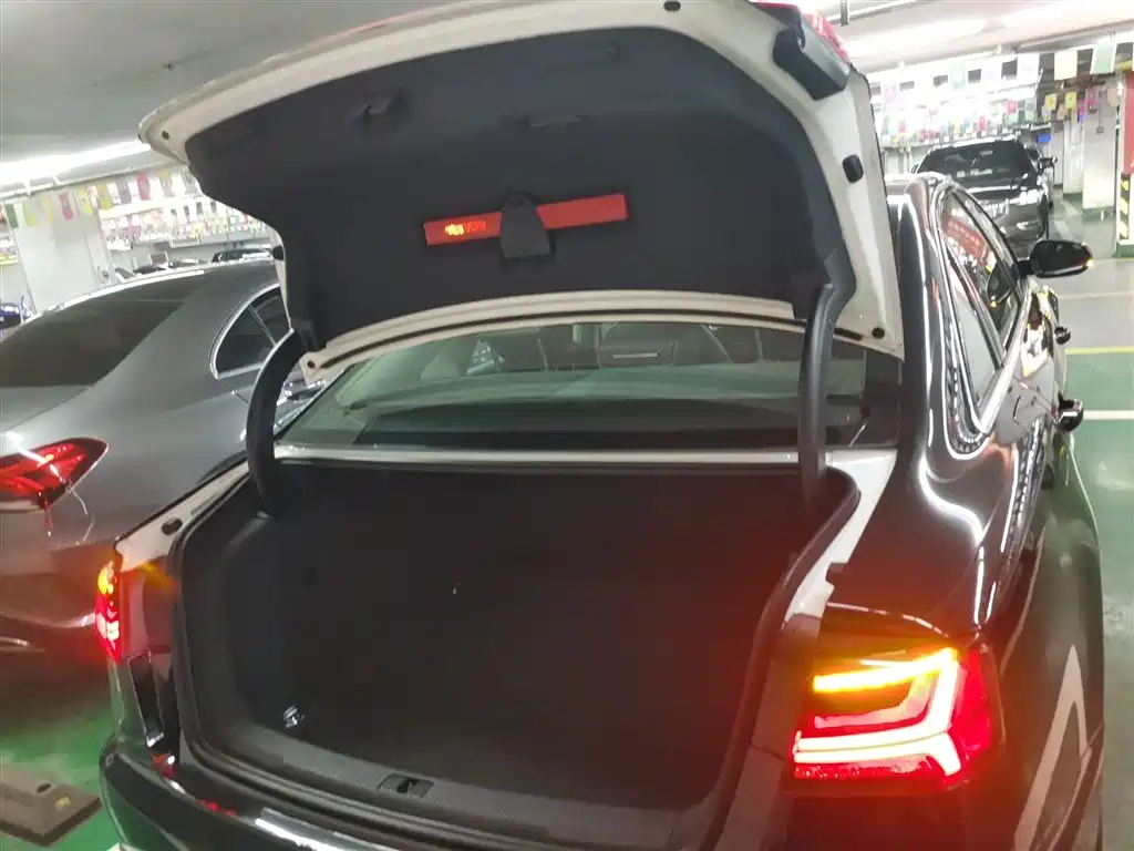 Audi A6L 2017 — фото 15