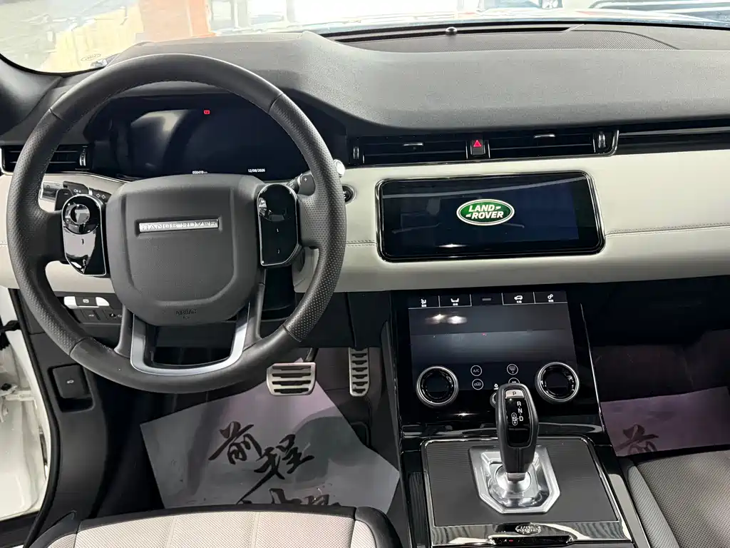 Land Rover Range Rover Evoque 2021 — фото 9
