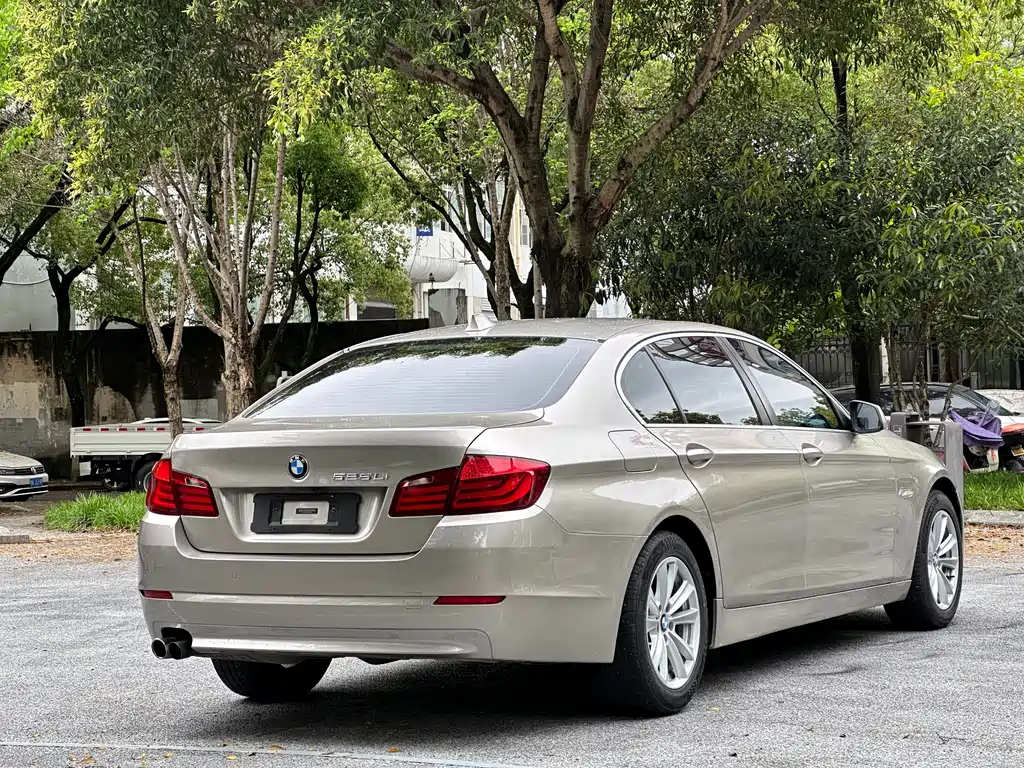 BMW 5 Series 2013 — фото 7
