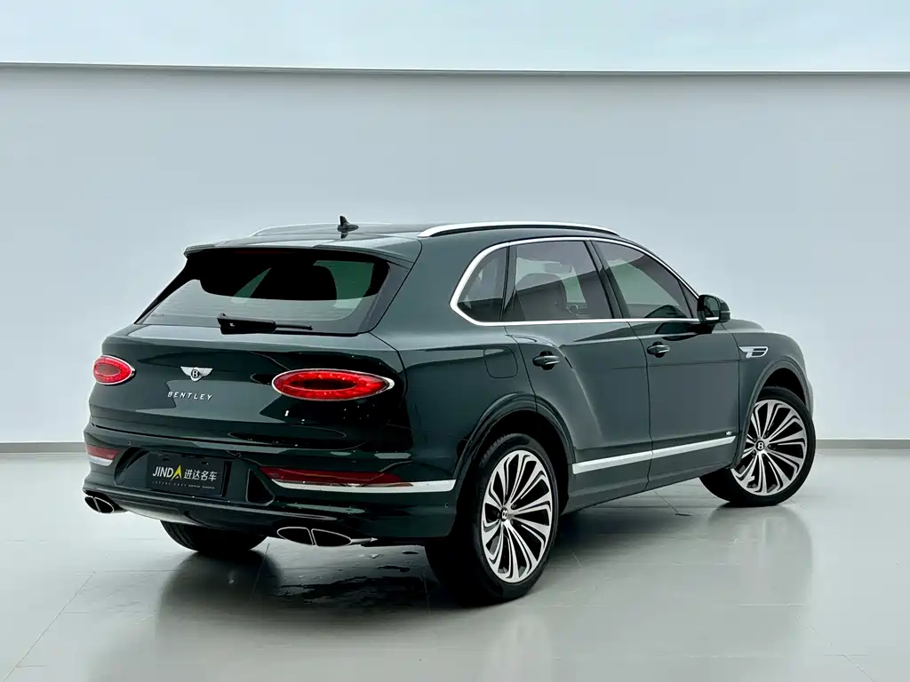 Bentley Bentayga 2021 — фото 3