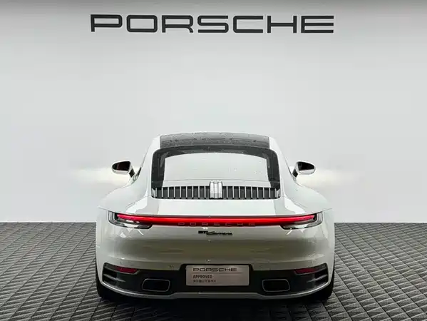 Porsche 911 2024