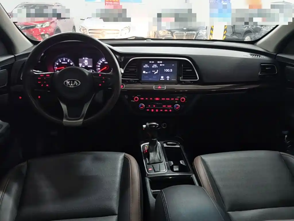 Kia K4 2018 — фото 10