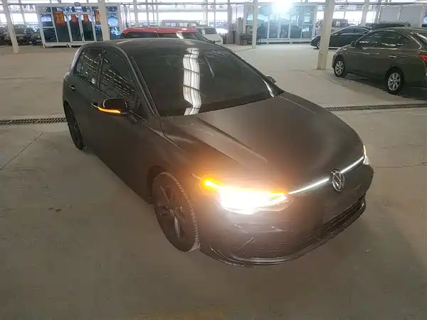 Volkswagen Golf 2023