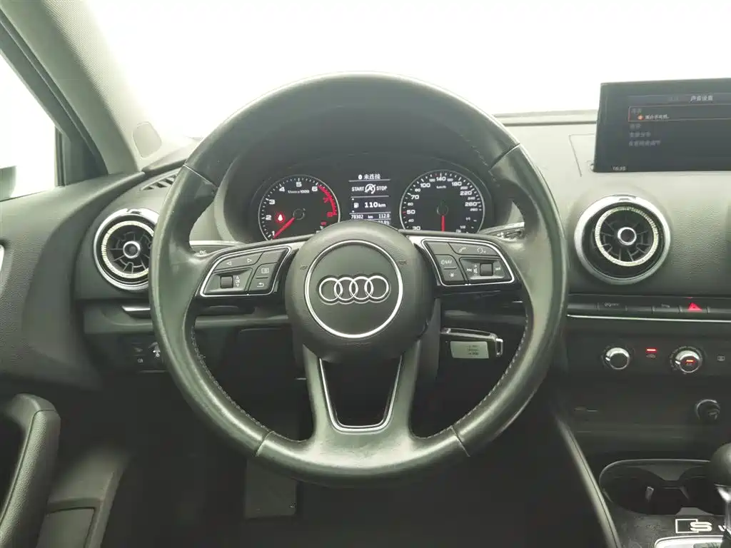 Audi A3 2018 — фото 11