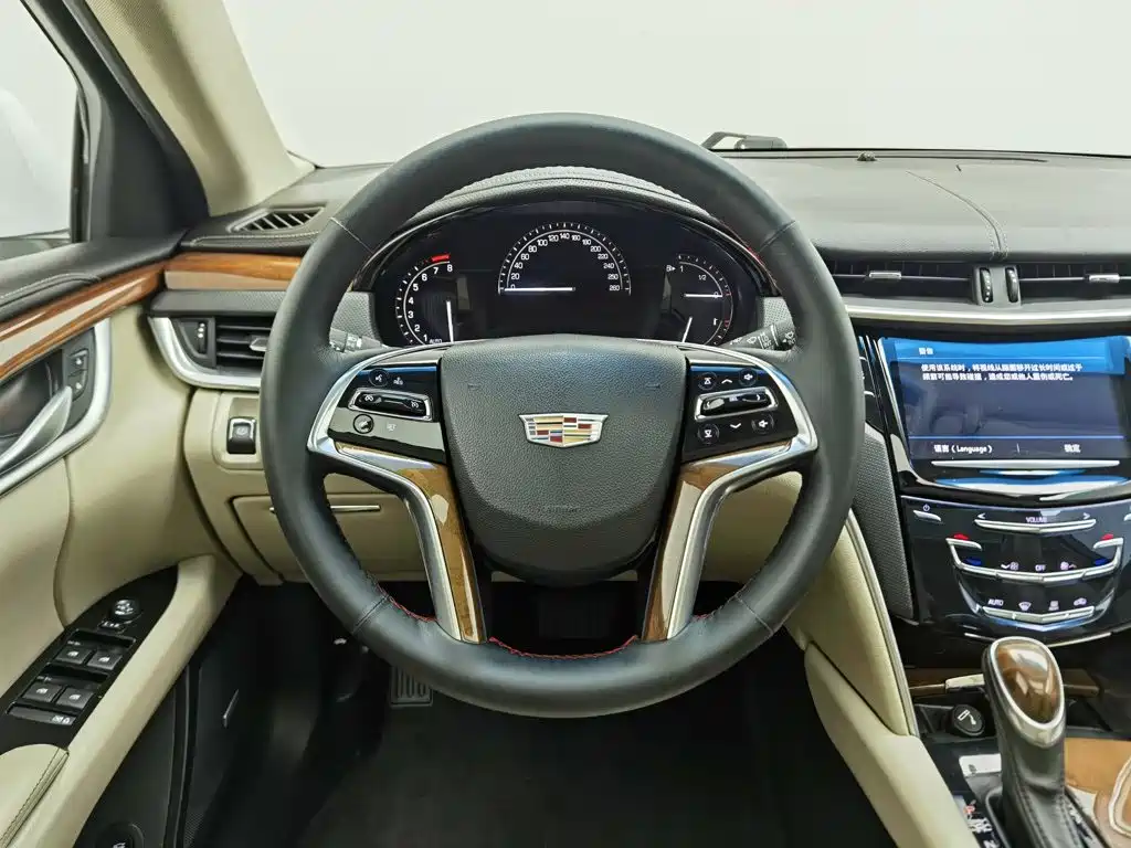 Cadillac XTS 2019 — фото 11