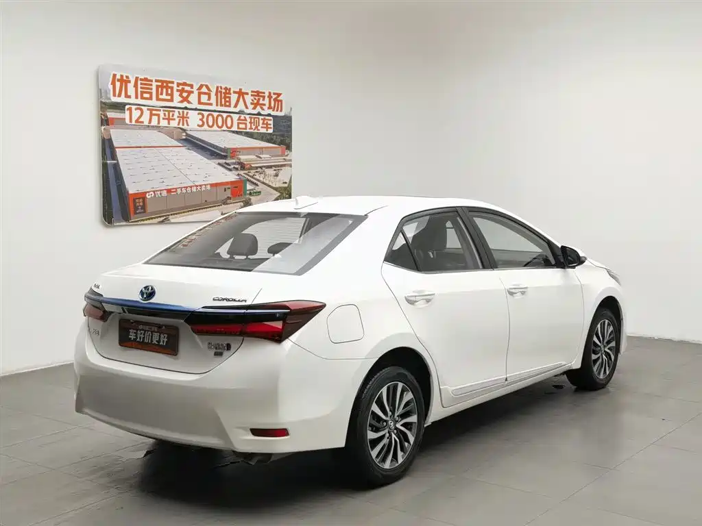 Toyota Corolla Hybrid 2019 — фото 2