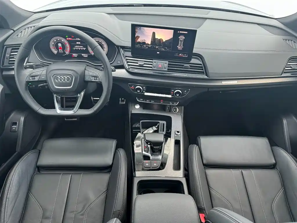 Audi Q5L 2024 — фото 12