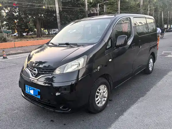 Nissan NV200 2010