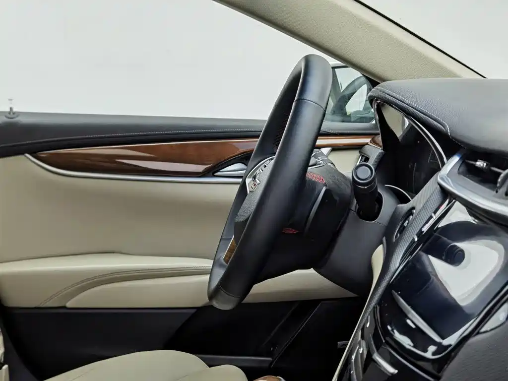 Cadillac XTS 2019 — фото 22