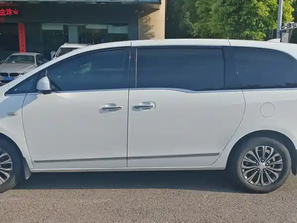 Buick GL8 2021