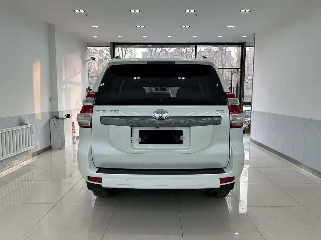 Toyota Prado 2017 — фото 34