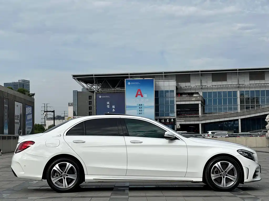 Mercedes-Benz C-Class 2020 — фото 7