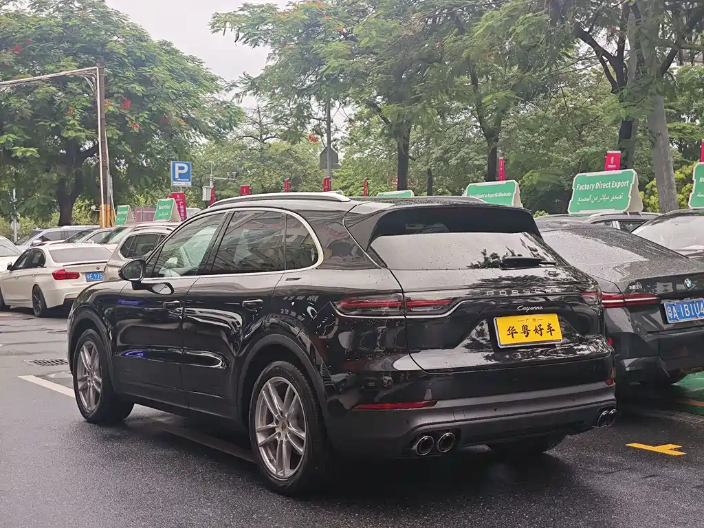 Porsche Cayenne 2022