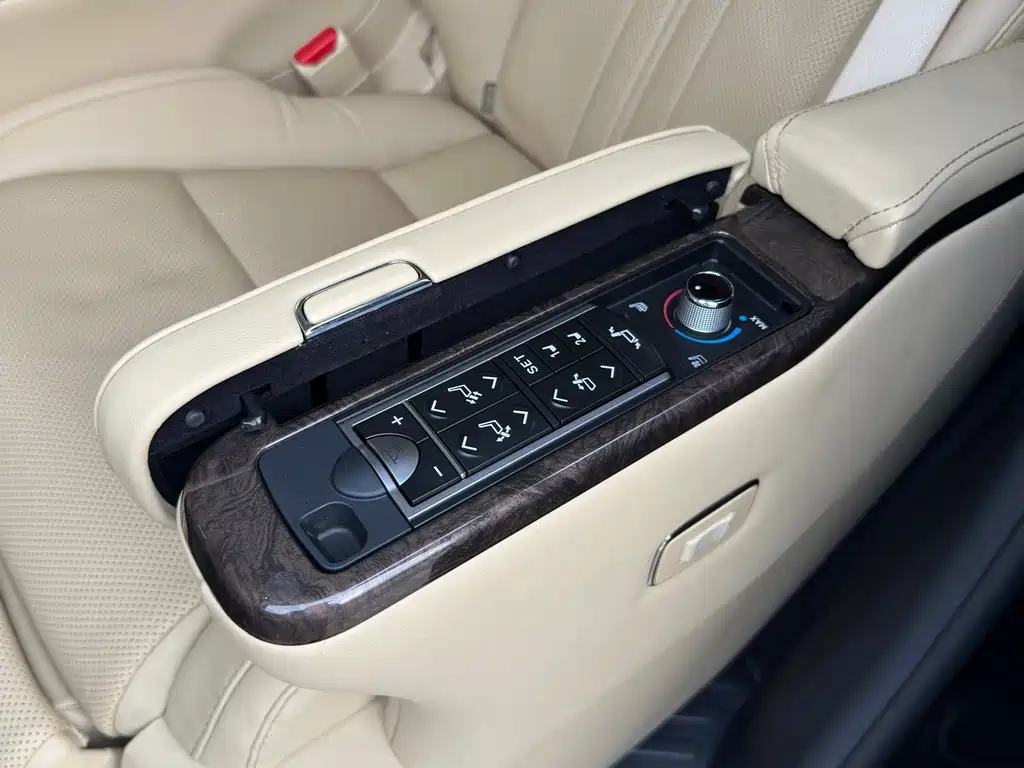 Toyota Alphard 2021 — фото 19