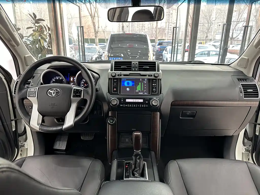 Toyota Prado 2017 — фото 14