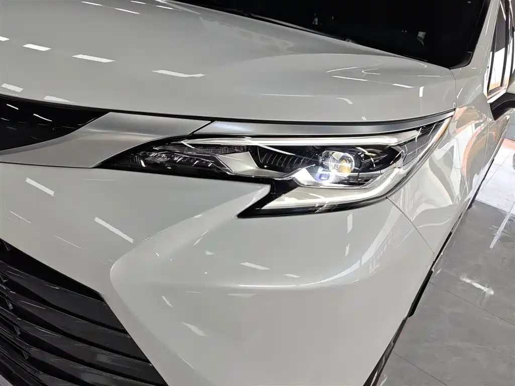 Toyota Sienna 2024 — фото 24