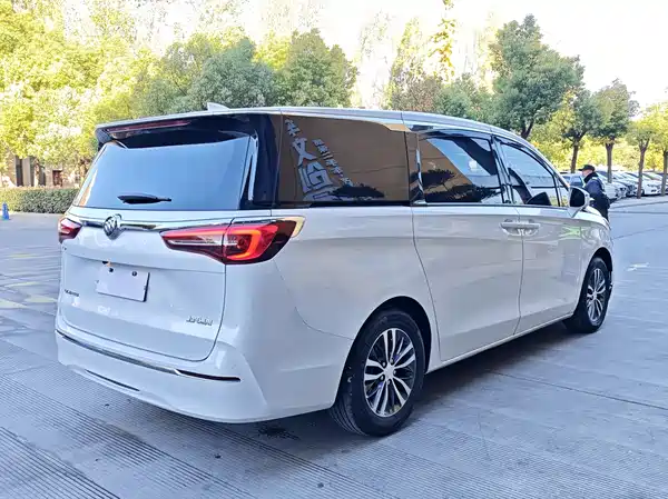 Buick GL8 2021