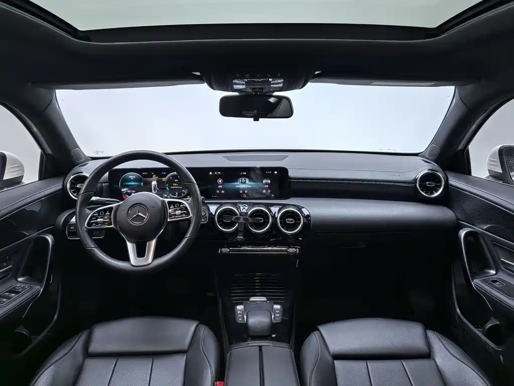 Mercedes-Benz A-Class 2021 — фото 10