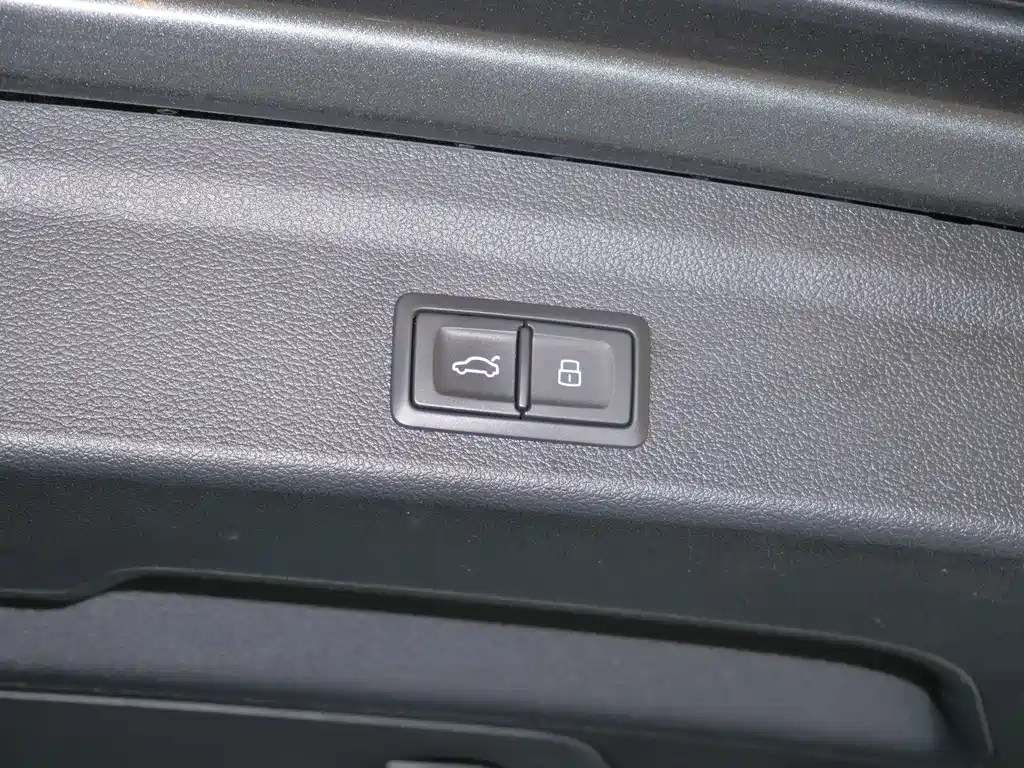 Audi Q3 2023 — фото 20