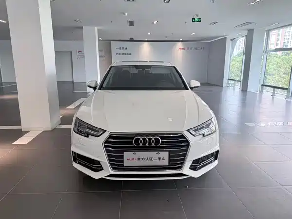 Audi A4L 2019