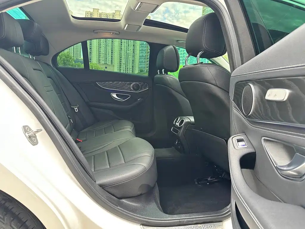 Mercedes-Benz C-Class 2020 — фото 23