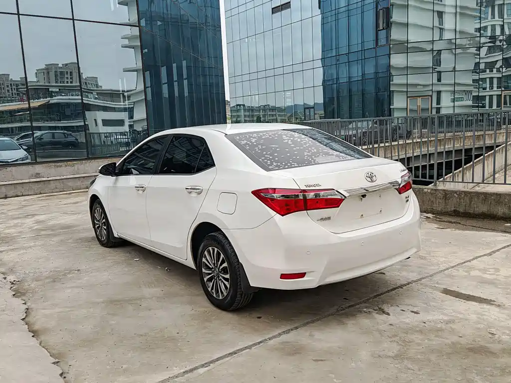 Toyota Corolla 2019 — фото 3