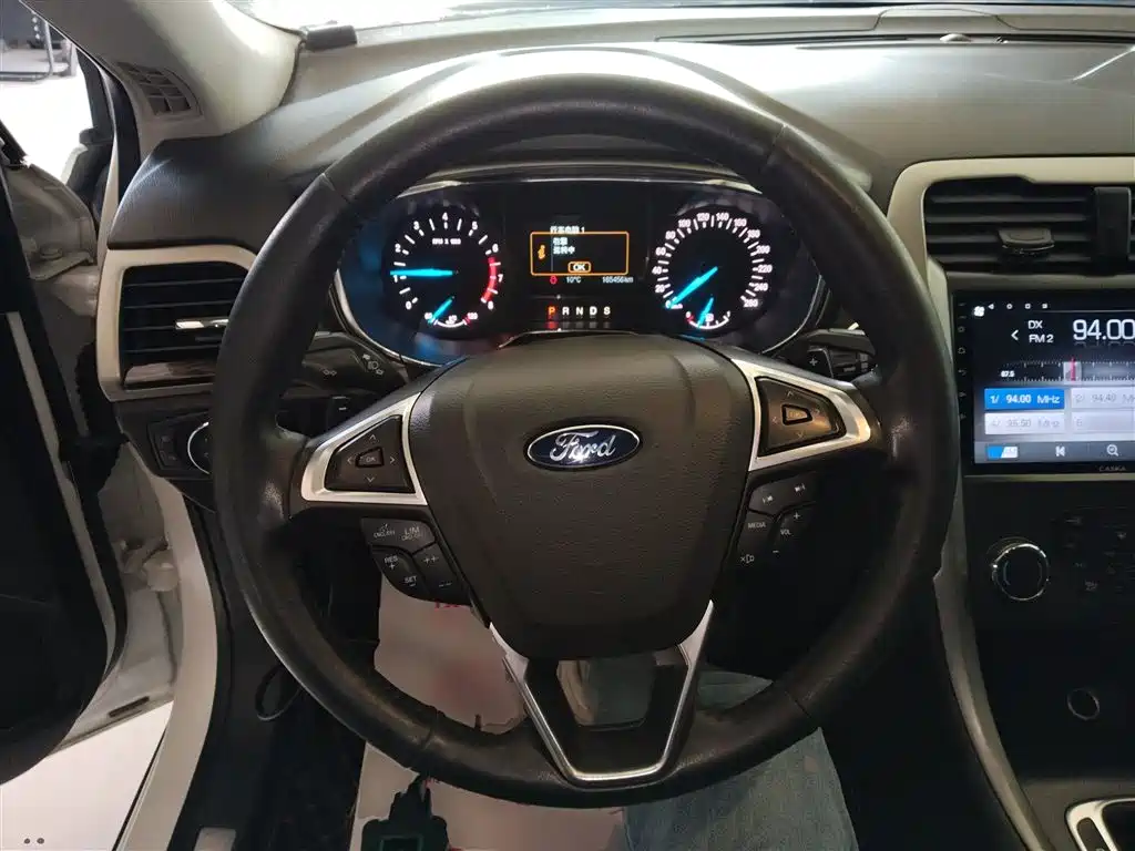 Ford Mondeo 2015 — фото 11