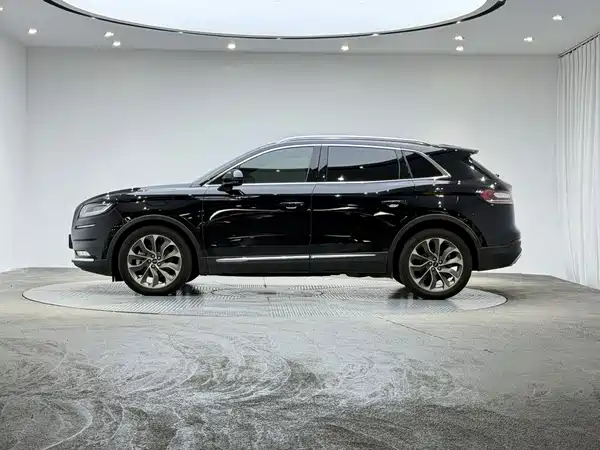 Lincoln Nautilus 2022
