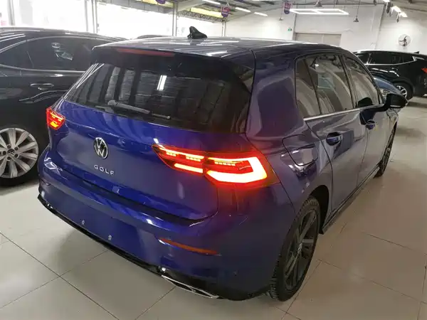 Volkswagen Golf 2021