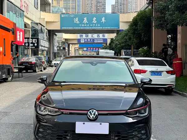 Volkswagen Golf GTI 2021