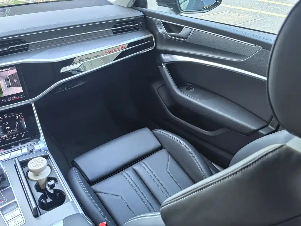 Audi A7 2025 — фото 16