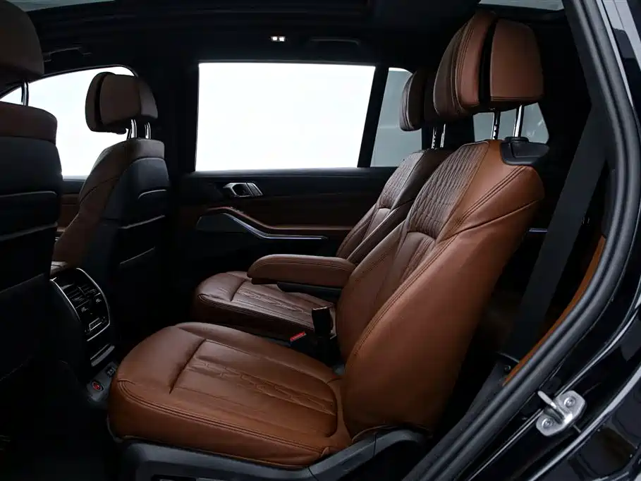 BMW X7 2021 — фото 14