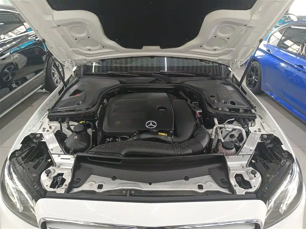 Mercedes-Benz E-Class 2020 — фото 20