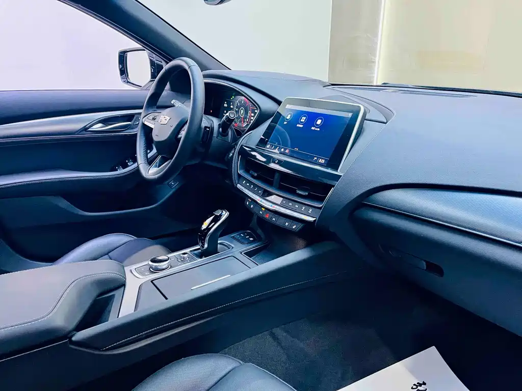 Cadillac CT5 2023 — фото 12