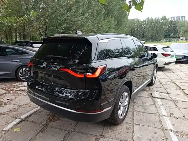 NIO ES8 2020