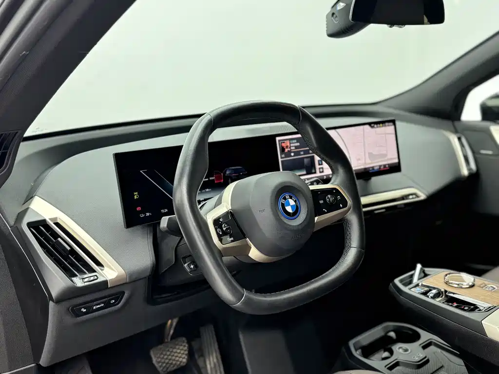 BMW iX 2024 — фото 11