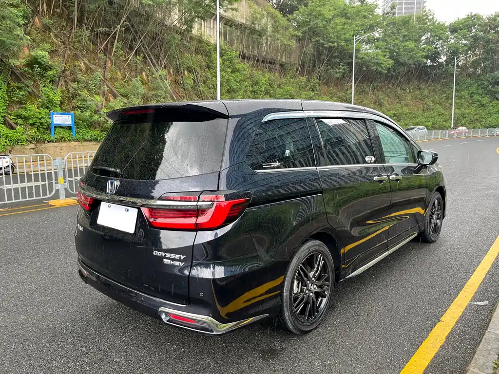 Honda Odyssey 2022 — фото 10