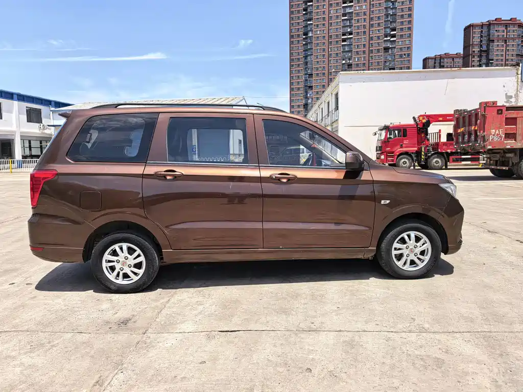 Wuling Hongguang 2019 — фото 4