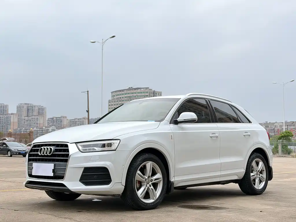 Audi Q3 2017 — фото 1