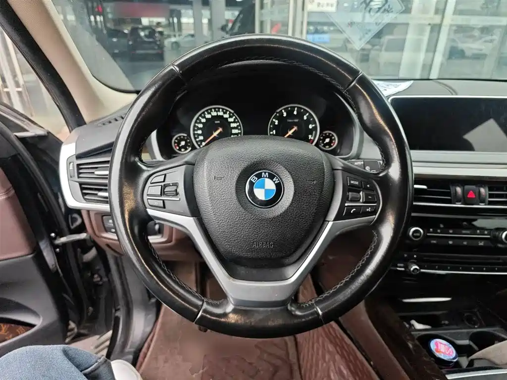 BMW X5 2018 — фото 11