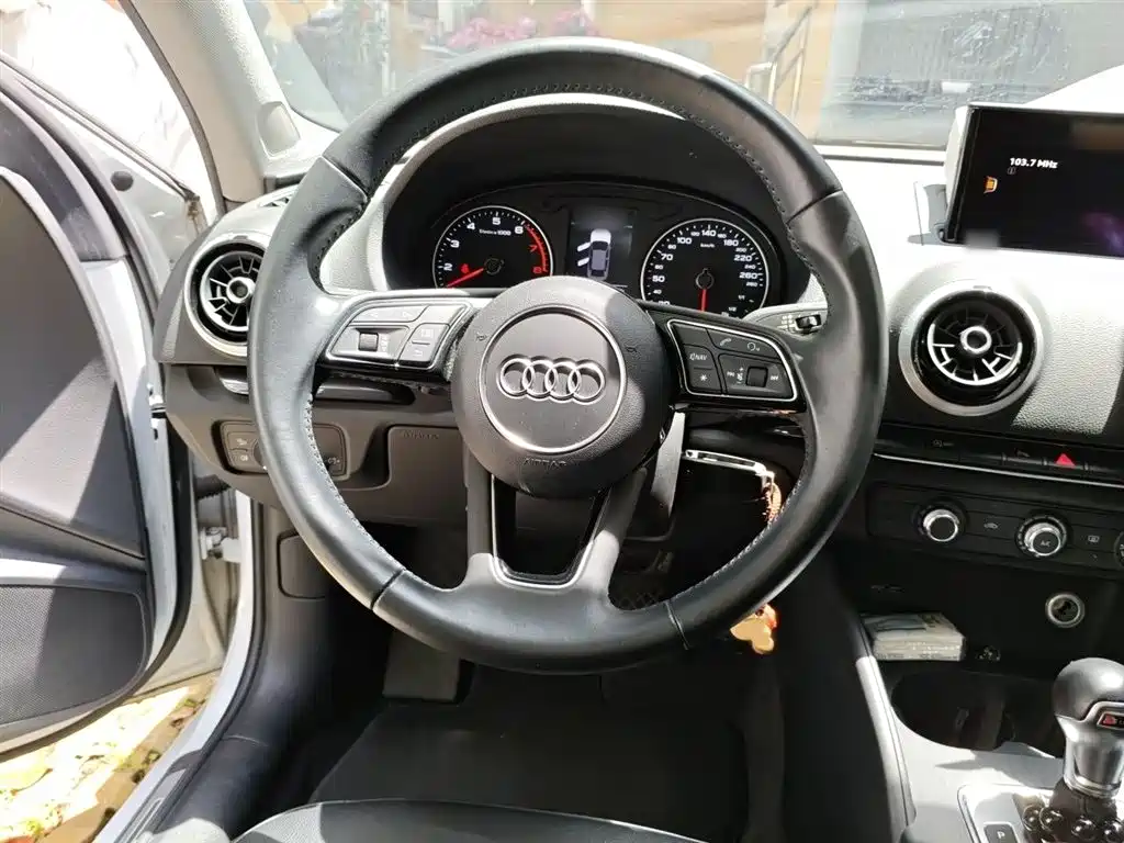 Audi A3 2017 — фото 3