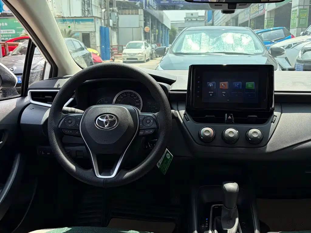 Toyota Corolla 2023 — фото 10