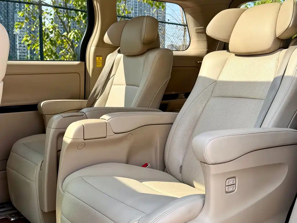 Toyota Alphard 2012 — фото 11